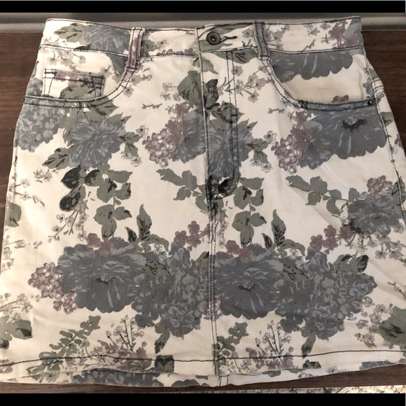 Kimchi Blue denim floral mini skirt - Picture 1 of 3